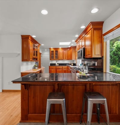 9150 SW Salmon St, Portland, OR
