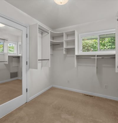 9150 SW Salmon St, Portland, OR