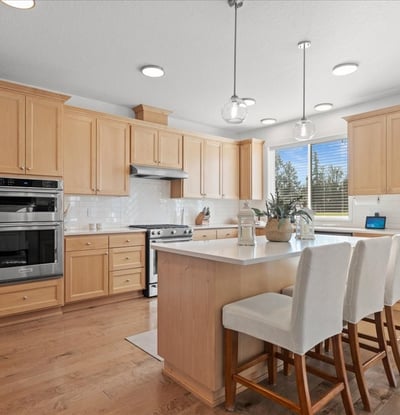 13920 S Lucia Lane, Mulino, OR
