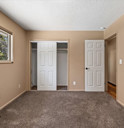 10100 SE Walnut Drive, Happy Valley, OR