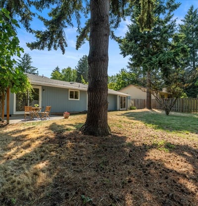12025 SW Springwood Dr, Tigard, OR