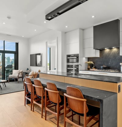 1 strathgowan avenue, Suite 710, Toronto, ON