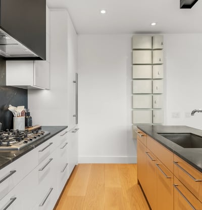 1 strathgowan avenue, Suite 710, Toronto, ON