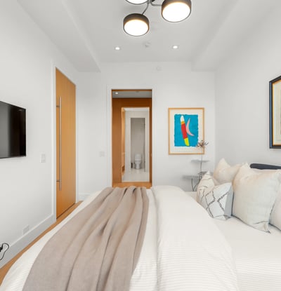 1 strathgowan avenue, Suite 710, Toronto, ON