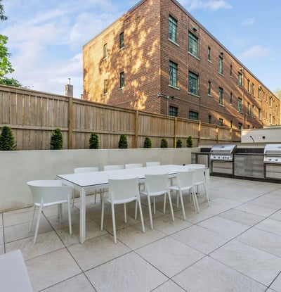 1 strathgowan avenue, Suite 710, Toronto, ON