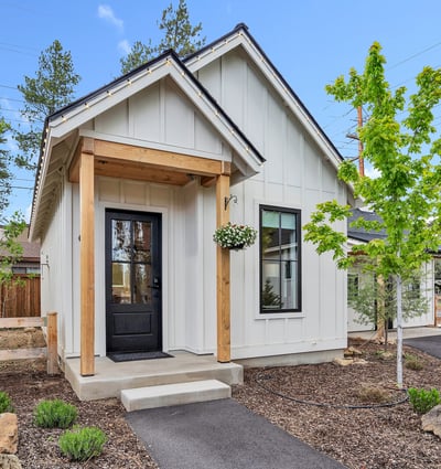 560 E Main Avenue, Sisters, OR