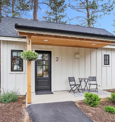 560 E Main Avenue, Sisters, OR
