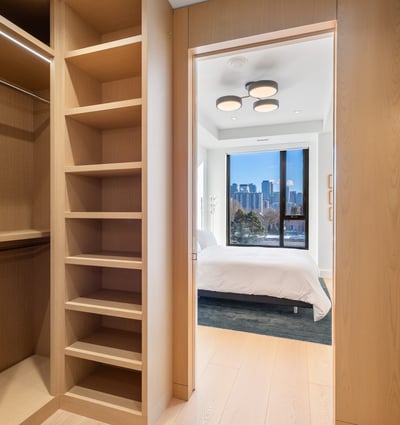 1 Strathgowan Ave suite 710, Toronto, ON
