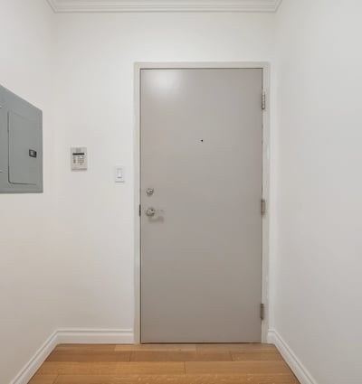 2495 Dundas St W #305, Toronto, ON