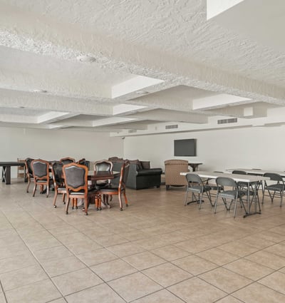21620 Burbank Blvd., 22, Woodland Hills, CA