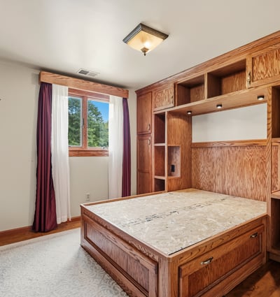 650 Phillis Road, Burgettstown, PA