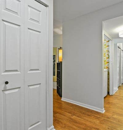 9700 Kingsbridge Drive, 202, Fairfax, VA