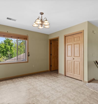 961 Spring Ct, West Bend, WI
