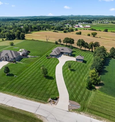 2177 Elsies Dr, Richfield, WI