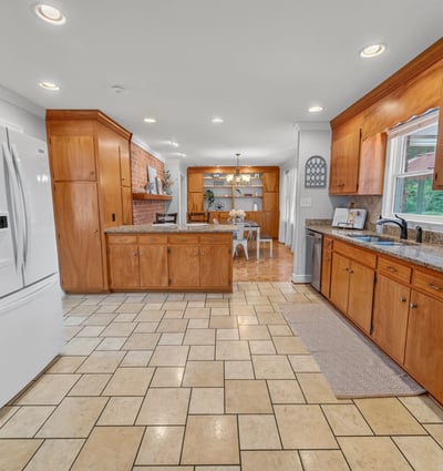 42 Venable Dr, Kilmarnock, VA