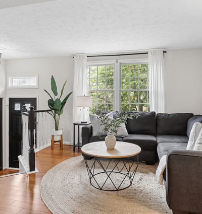 6033 Hydrangea Dr, Alexandria, VA