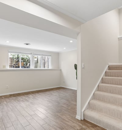6033 Hydrangea Dr, Alexandria, VA