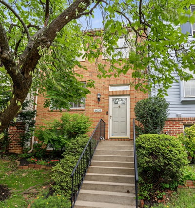 6033 Hydrangea Dr, Alexandria, VA