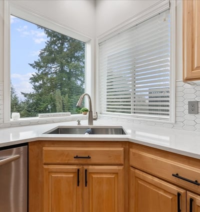 15605 SW Snowy Owl Ln, Beaverton, OR