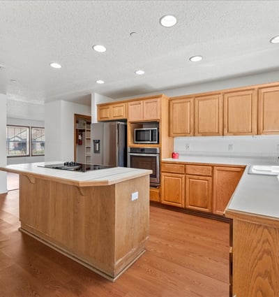 12402 Cominger Dr, Oregon City, OR