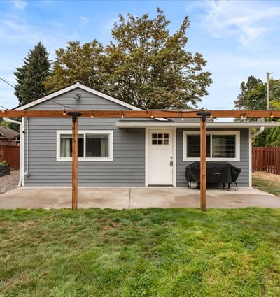 16366 Front Ave, Oregon City, OR