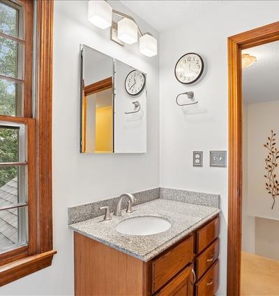 4 Lawson Farm Road, Londonderry, NH