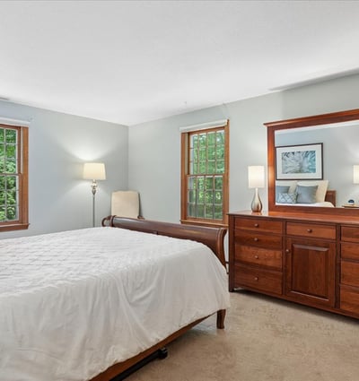 4 Lawson Farm Road, Londonderry, NH