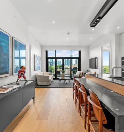 1 strathgowan avenue, Suite 710, Toronto, ON