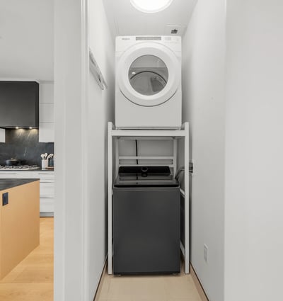 1 strathgowan avenue, Suite 710, Toronto, ON