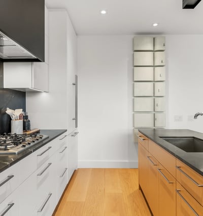 1 strathgowan avenue, Suite 710, Toronto, ON