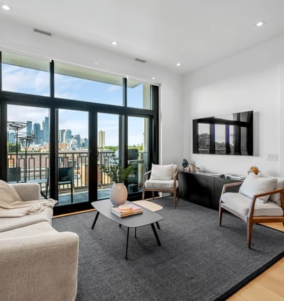 1 strathgowan avenue, Suite 710, Toronto, ON