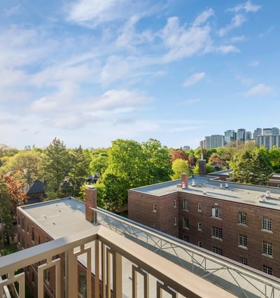 1 strathgowan avenue, Suite 710, Toronto, ON