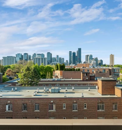 1 strathgowan avenue, Suite 710, Toronto, ON