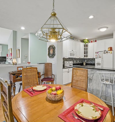 7151 Steeplechase Way, 41, Lansing, MI