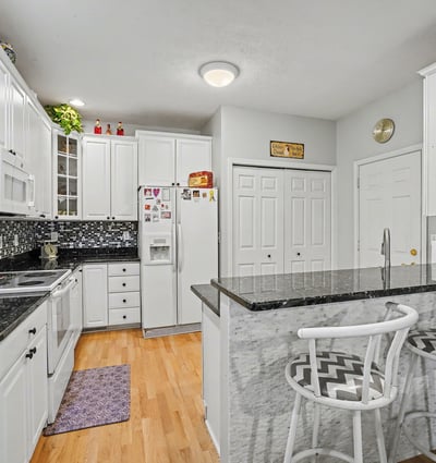 7151 Steeplechase Way, 41, Lansing, MI