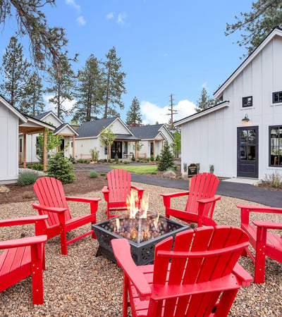 560 E Main Avenue, Sisters, OR