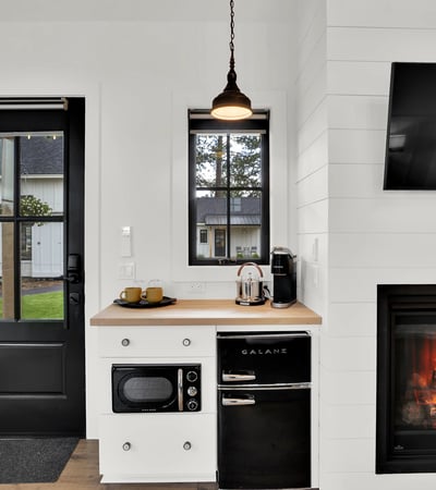 560 E Main Avenue, Sisters, OR