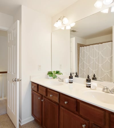 204 Northbrooke Court, Woodstock, GA