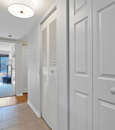 9700 Kingsbridge Drive, 202, Fairfax, VA
