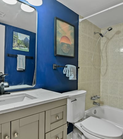 9700 Kingsbridge Drive, 202, Fairfax, VA