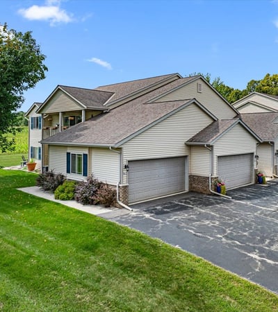 961 Spring Ct, West Bend, WI