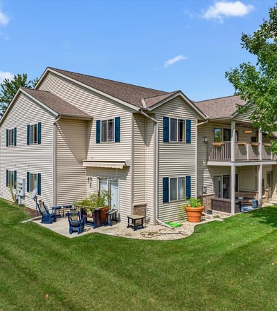 961 Spring Ct, West Bend, WI