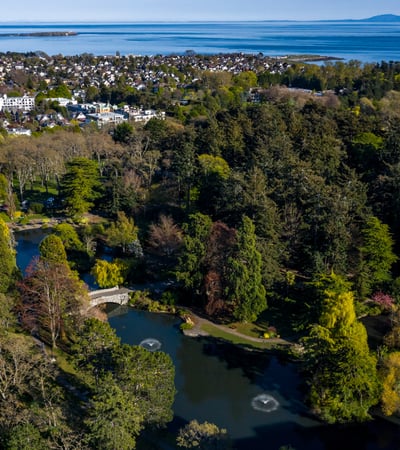 Experience stunning waterfront views and lush landscapes in this prime location, perfect for outdoor enthusiasts.
