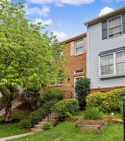 6033 Hydrangea Dr, Alexandria, VA