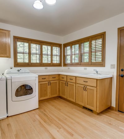 9025 NW Ash St., Portland, OR