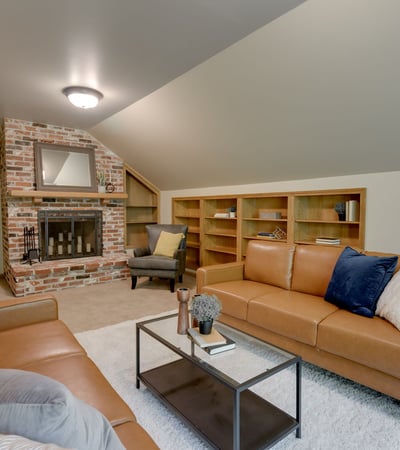 9025 NW Ash St., Portland, OR