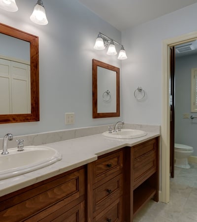 9025 NW Ash St., Portland, OR