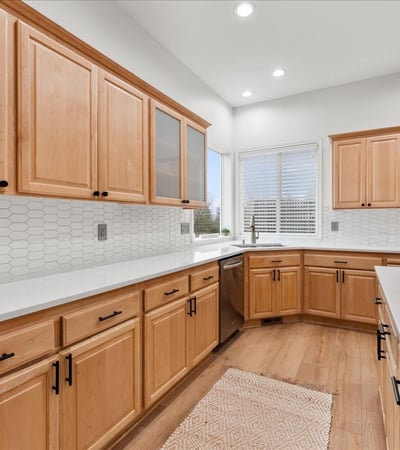 15605 SW Snowy Owl Ln, Beaverton, OR