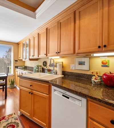 15930 SW Greens Way, Portland, OR