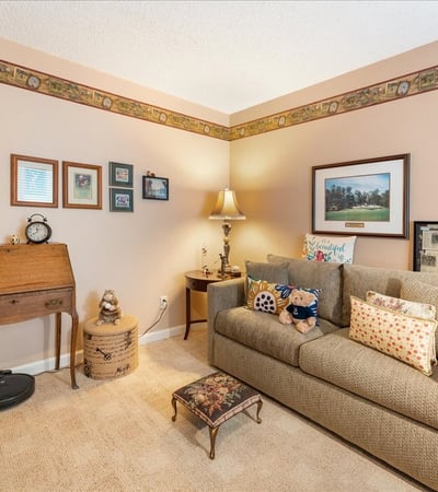 15930 SW Greens Way, Portland, OR